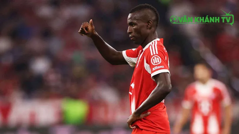 Nicolas Jackson ra mắt Allianz Arena với quyết tâm chứng minh bản thân.