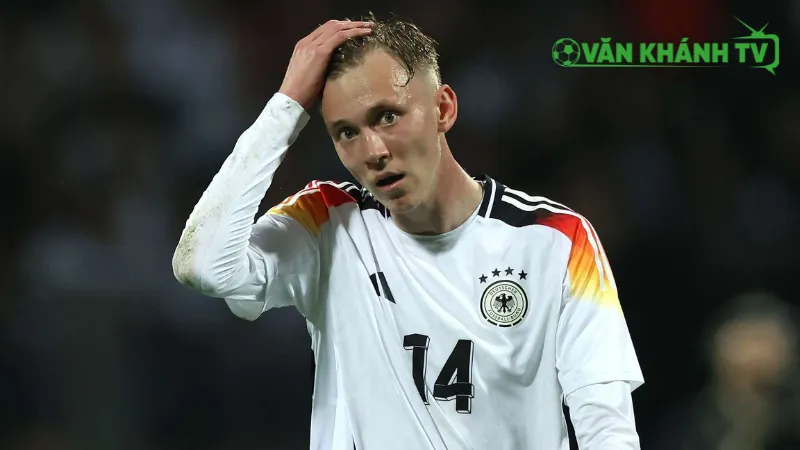 Mặc dù có tin đồn, Beier sẽ ở lại Dortmund sau khi Fabio Silva gặp chấn thương.