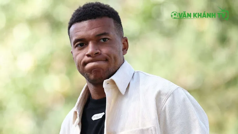 Kylian Mbappe, dù là ngôi sao lớn, vẫn đối mặt với phân biệt chủng tộc trong sự nghiệp.