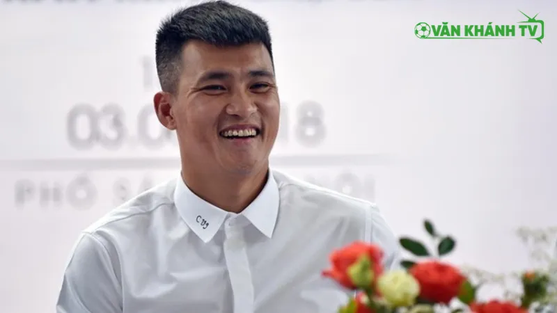 Cựu danh thủ cam kết nỗ lực học hỏi để đóng góp vào sự phát triển của bóng đá Việt Nam.