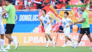 Hàng thủ Ninh Bình đứng vững trước những đợt tấn công của Nam Định