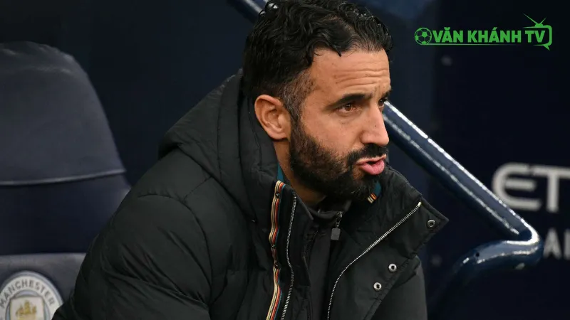 Scholes cho rằng Ruben Amorim đã bỏ lỡ cơ hội chiêu mộ Donnarumma